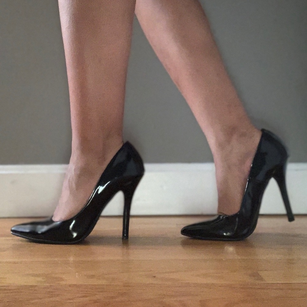 Black patent leather pumps